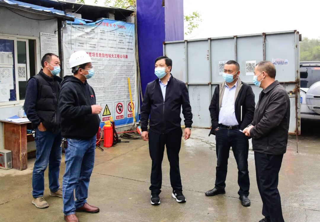 陈华调研指导复工复产和重点项目建设工作
