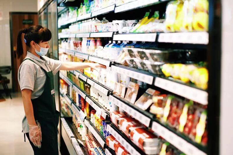 AI落地的零售样板：销售提升3%，库存降5%