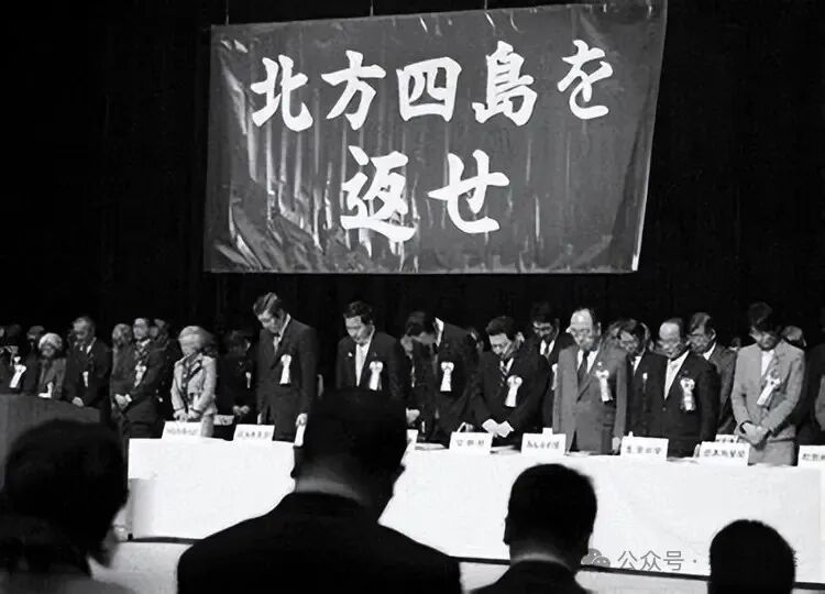 刚刚!中俄联手三面夹击,这次日本彻底被封死