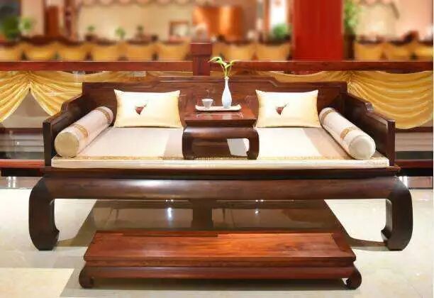 在这里，你可以得到分辨红木家具年代的TIPS！