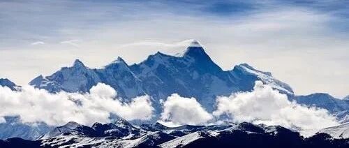 建军节 | 20 首边塞军旅诗，向铁血军魂致敬