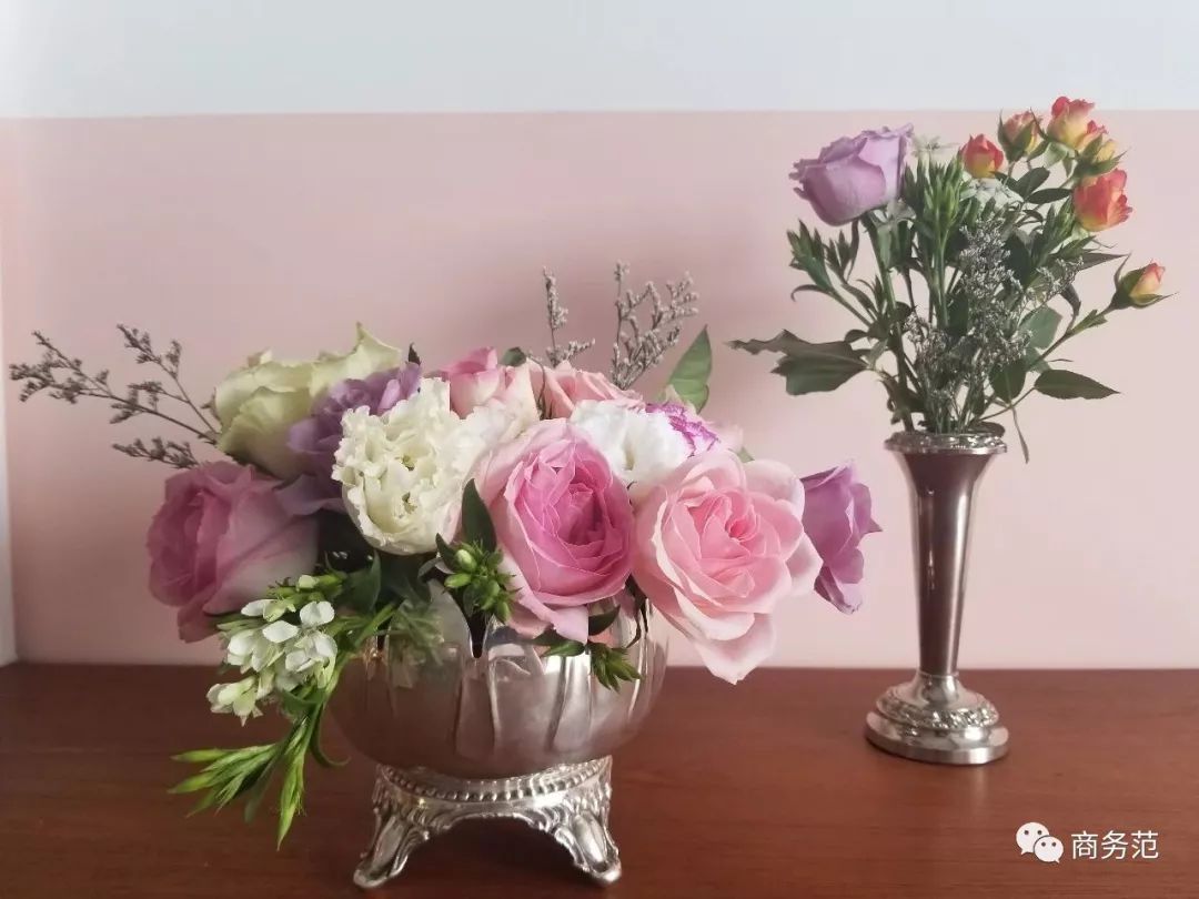 辦公室木地板什么顏色好看_白色門(mén)配什么顏色地板好看_水曲柳地板顏色好看