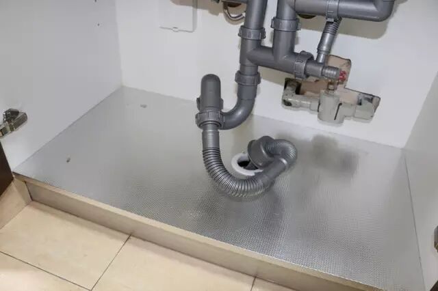 柜底板加厚防水铝箔设计