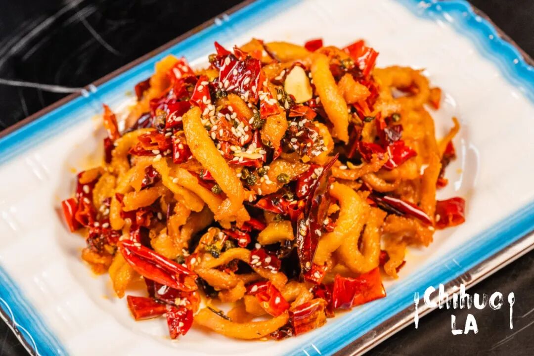 花椒板鸭, 哑巴香辣兔, 跳水老坛泡菜全鱼,自贡小炒蹄花.