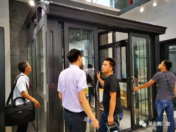 易美特系统门窗首秀广州建博会圆满落幕,11月与您相约上海国际门窗博览会! 易美特系统门窗首秀广州建博会圆满落幕,11月与您相约上海国际门窗博览会!