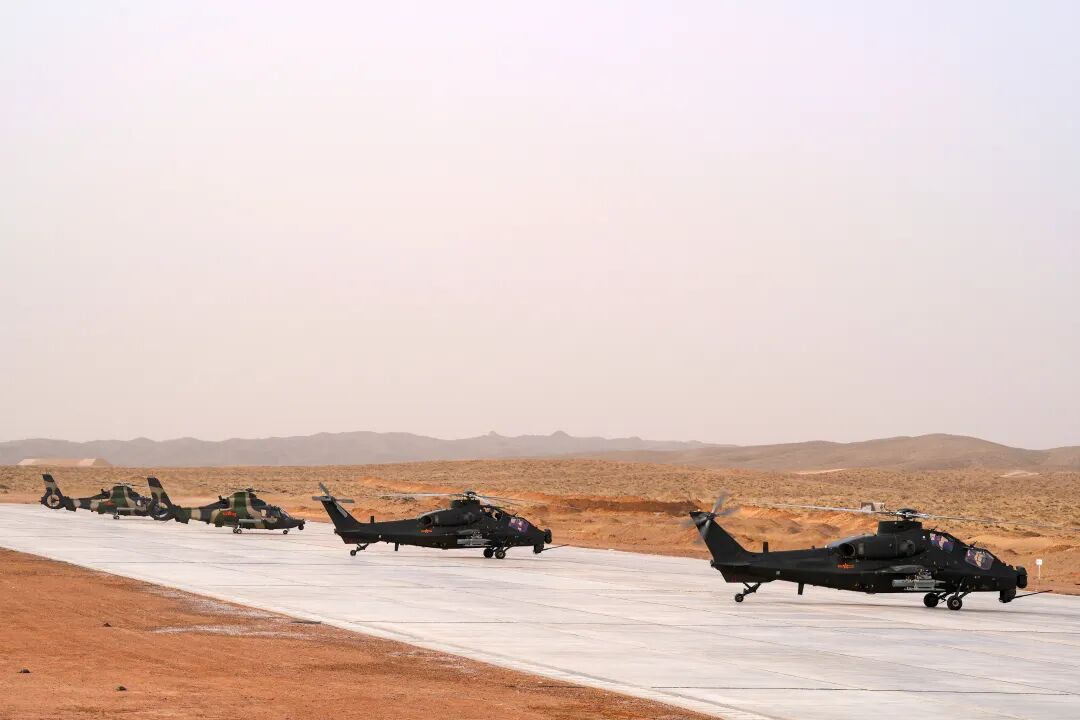 直击陆航直升机全弹种实弹射击训练