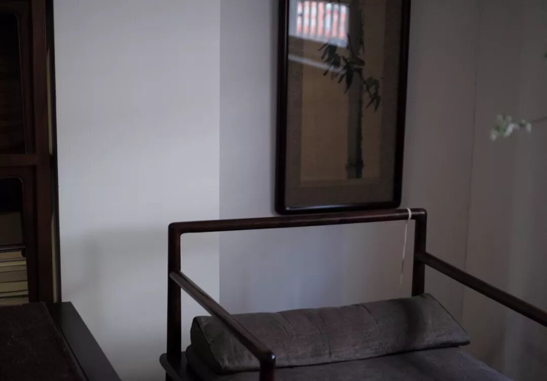 嫉妒中无品德，愤怒中无智慧