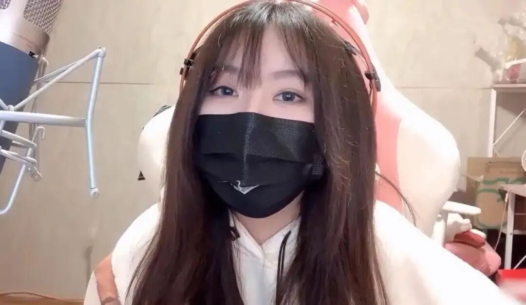 消失两年，顶流回归！一条小团团官宣 “快了”，全网沸腾