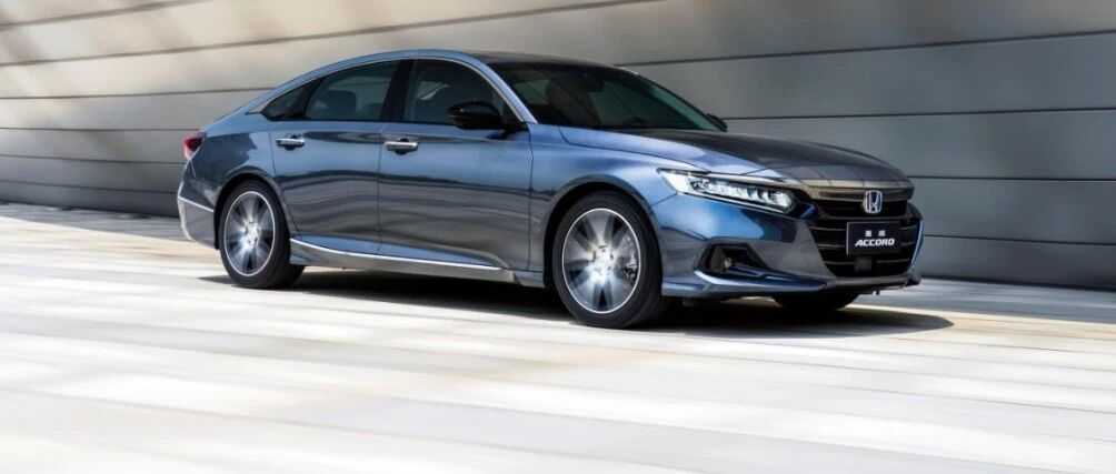 Ta来势汹汹！天籁、凯美瑞能Hold住吗？|新款雅阁上市，16.98万元起售