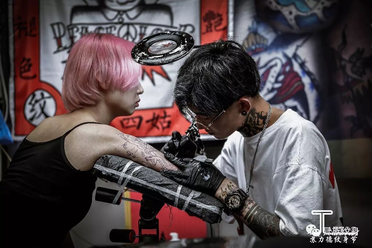 异族纹身策马奔腾一路向北苏力德纹身节之行