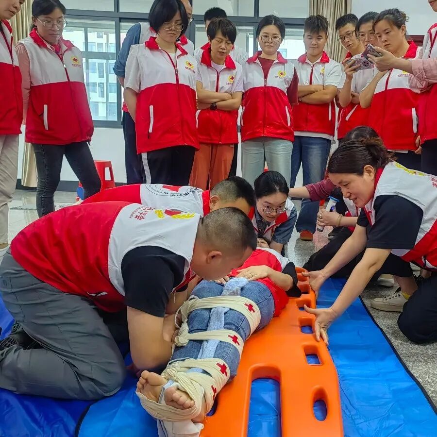 练就急救"真功夫",让安全"救"在身边