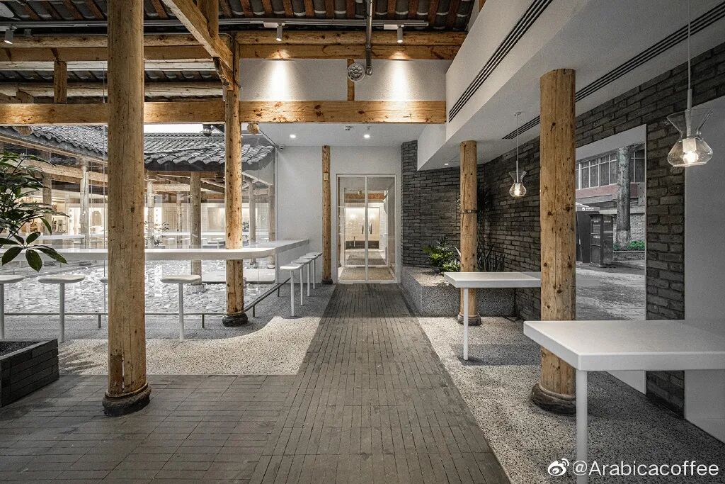 叫板星巴克青山周平设计的咖啡馆仅凭6年火遍全球3000万人都来打卡