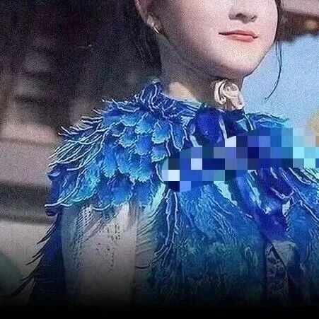 撞脸关晓彤女生意外走红,五官气质几乎一模一样,像是失散多年的姐妹