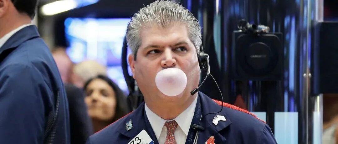 全球开始大规模避险，油价和黄金急涨，美债股重挫，人民币的空头溃败