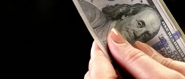 26个人拥有世界一半财富，中国10亿美元企业家数量连续5年排第一