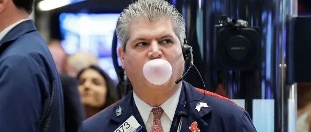 中国签署人民币结算中东原油首单后，美国人终于也要频繁紧盯夜盘