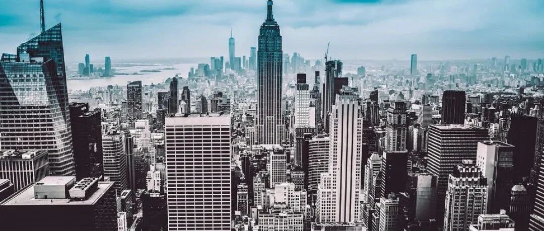 美国经济遮羞布被揭开，数千名美国百万富翁正在真实上演出埃及记