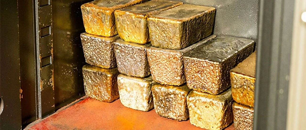 美国无底线印钞17万亿，美联储或数次阻止运黄金，事情有新变化