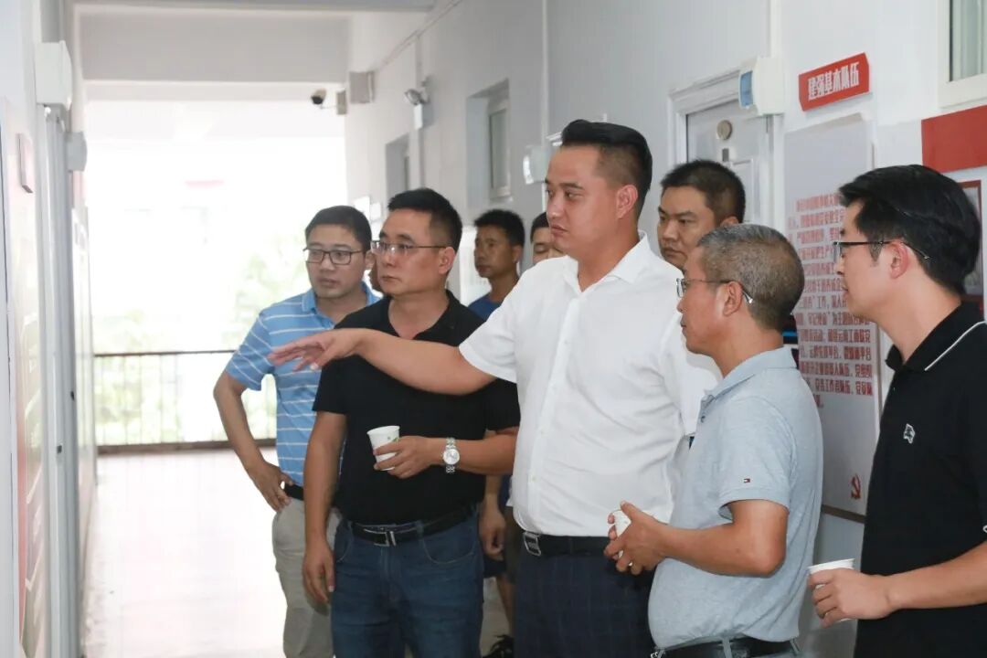 元阳县委常委、常务副县长余胜华一行莅临龙润、理想，考察大健康产业发展项目