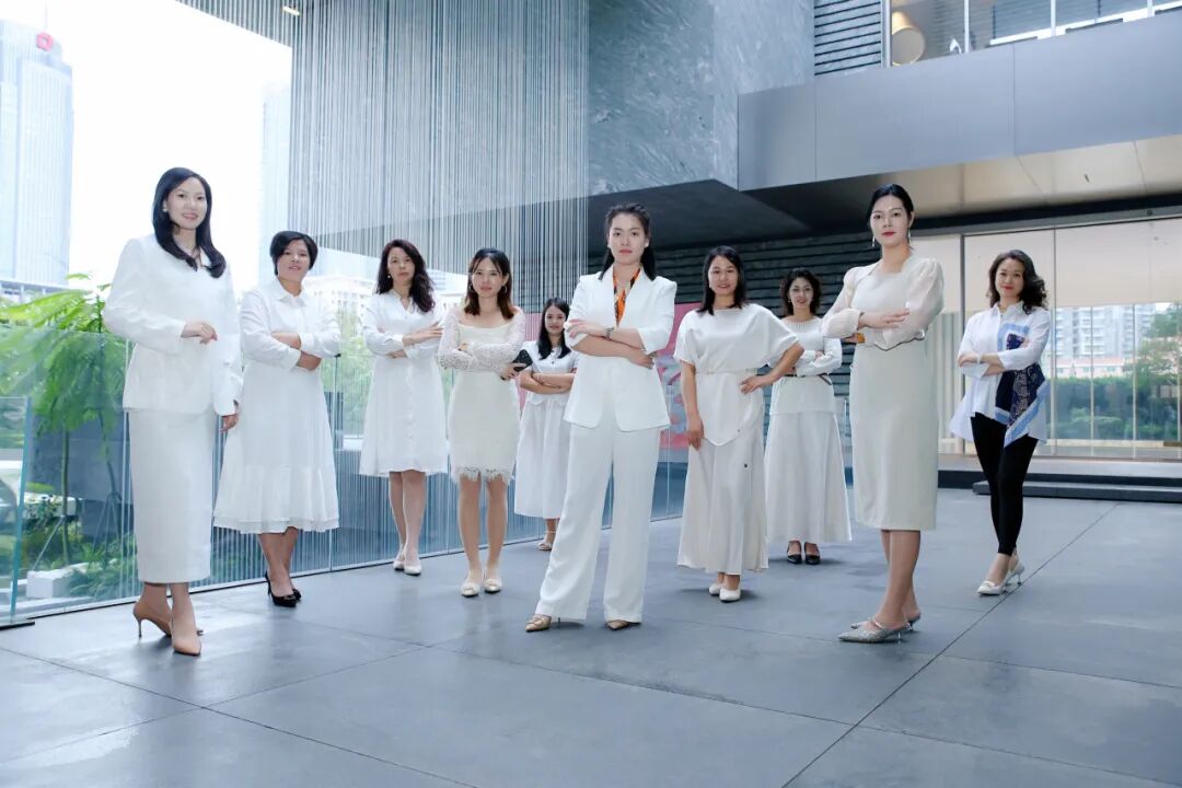 女企委动态 | “白衫映韶华 智语绽芳华”女企业家精英沙龙圆满举行