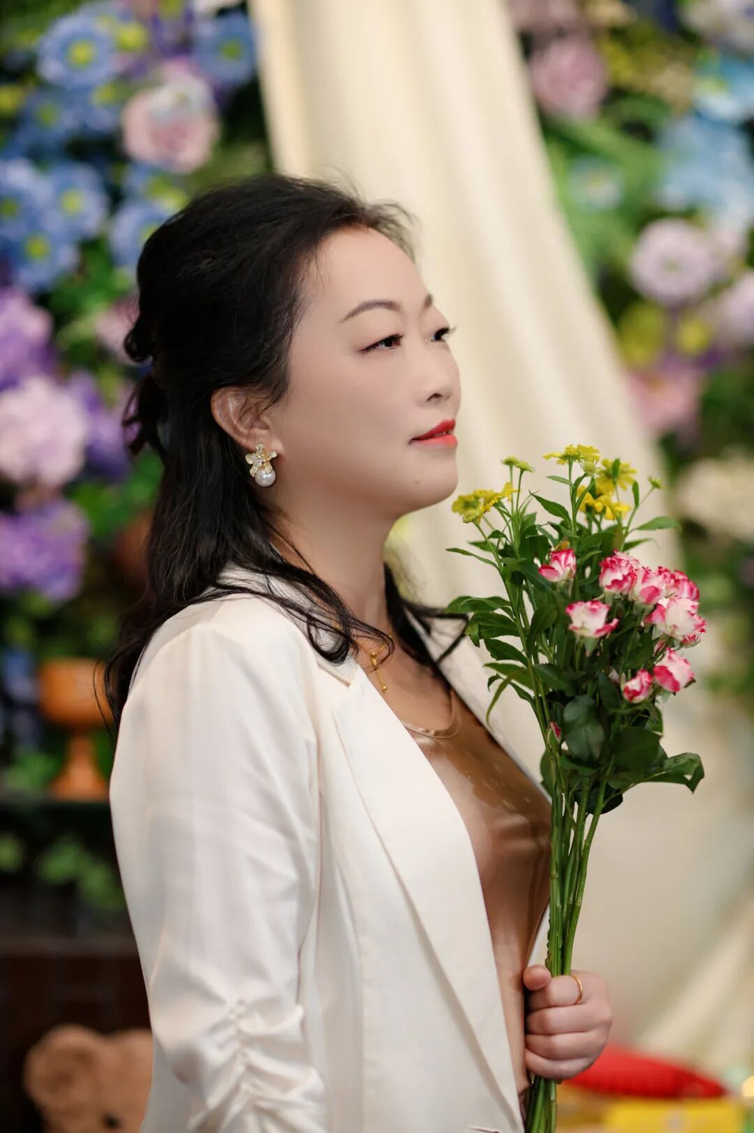 女企委动态 | “白衫映韶华 智语绽芳华”女企业家精英沙龙圆满举行