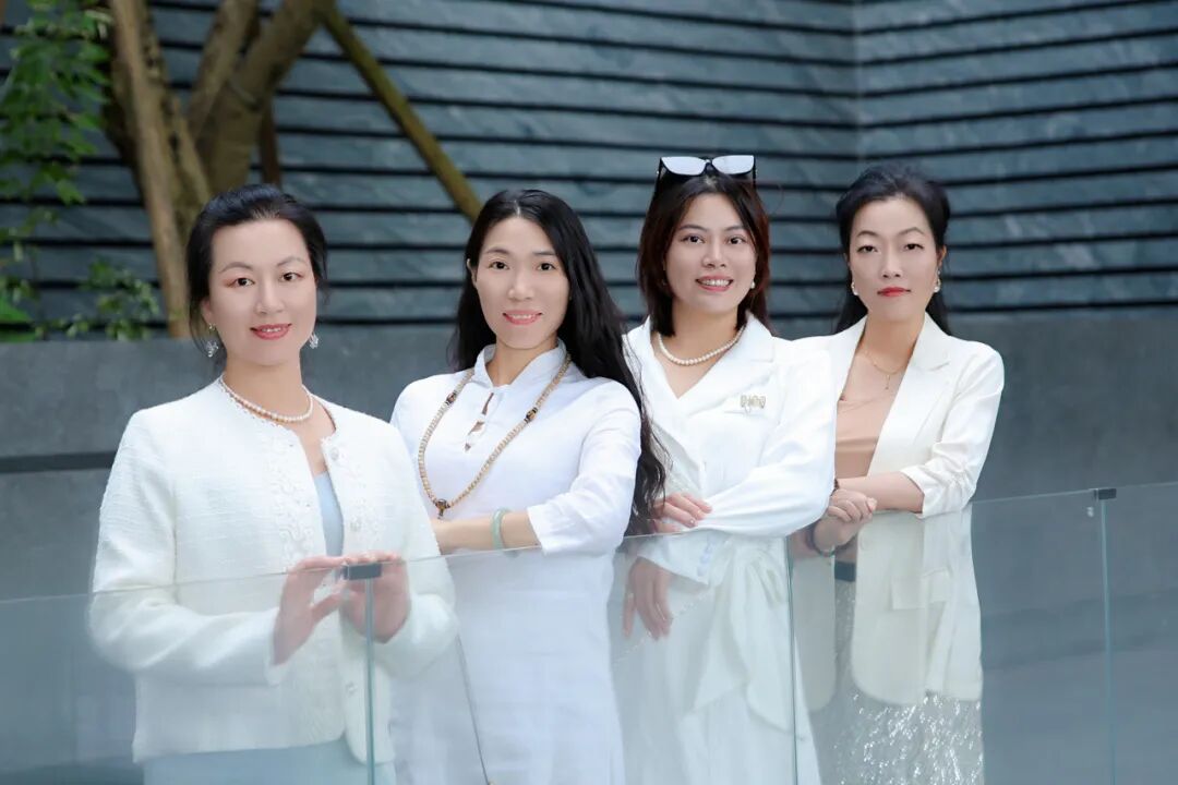 女企委动态 | “白衫映韶华 智语绽芳华”女企业家精英沙龙圆满举行