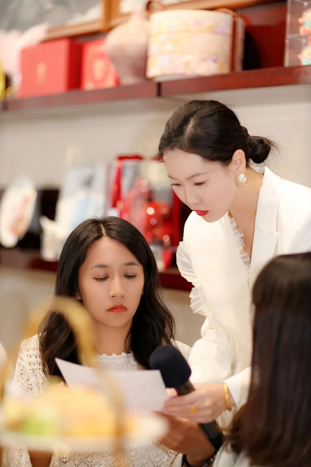 女企委动态 | “白衫映韶华 智语绽芳华”女企业家精英沙龙圆满举行