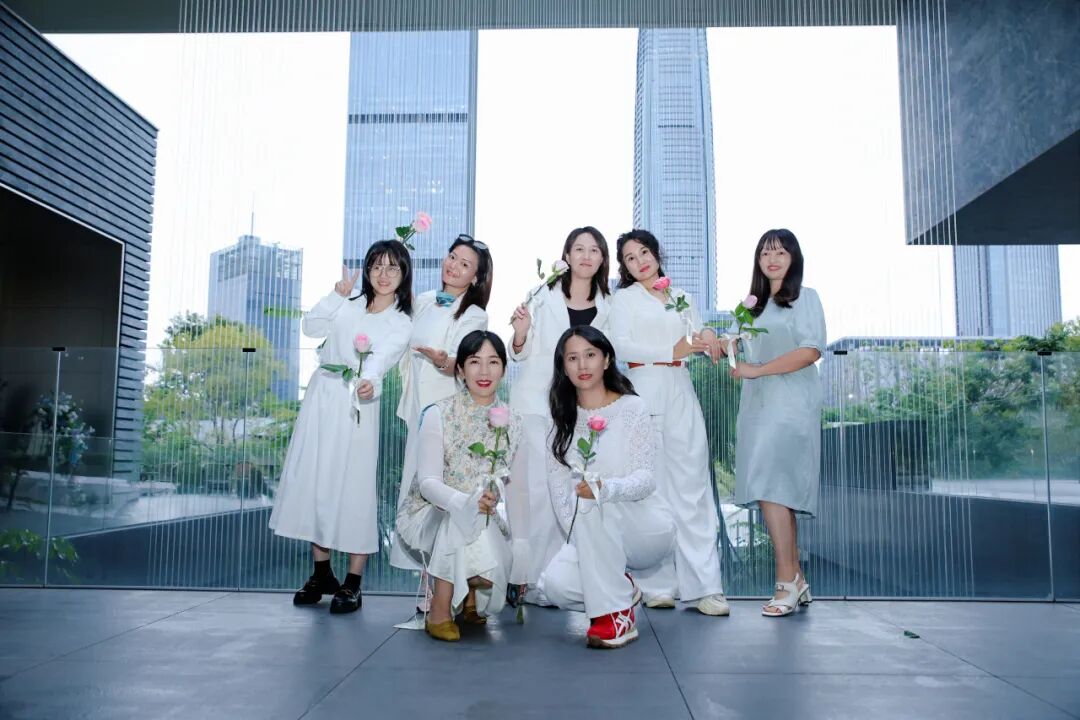 女企委动态 | “白衫映韶华 智语绽芳华”女企业家精英沙龙圆满举行