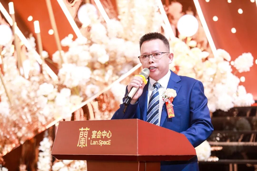 商会动态 | 热烈祝贺东莞市广西平南商会第四届理事会就职典礼暨20周年庆典圆满举办，莫斌武连任第四届会长