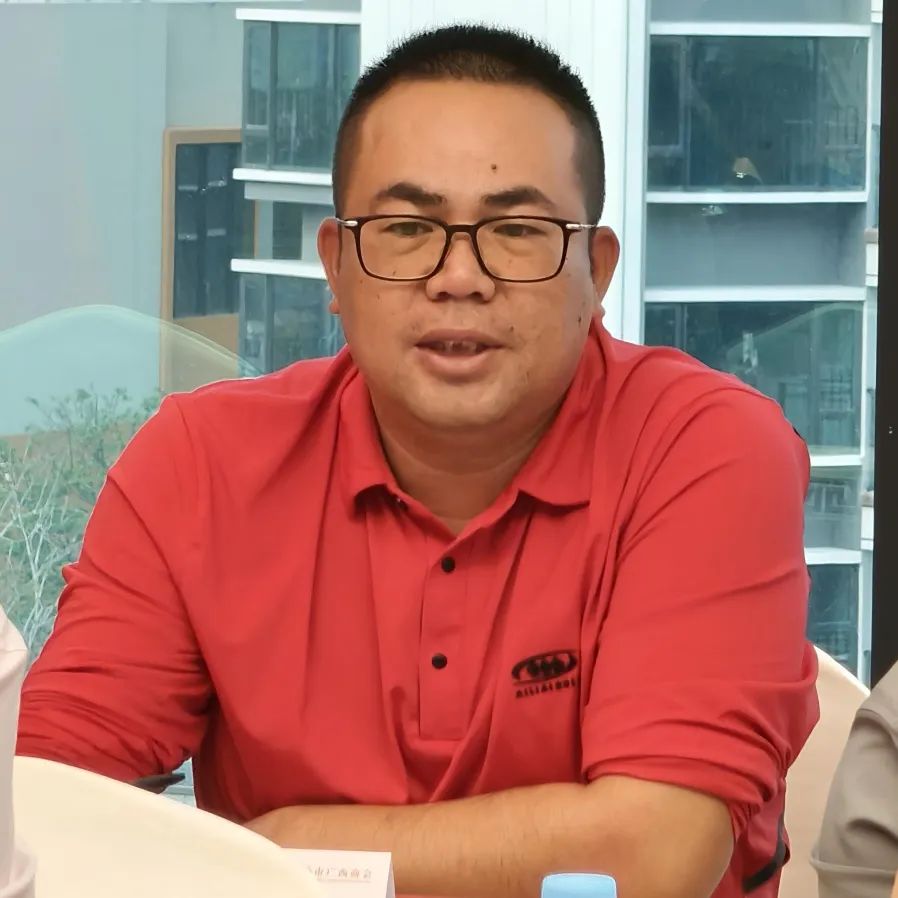 高球队动态 | 桂情聚力 交流共赢——东莞桂商高球队与新贵派（广西）俱乐部企业家走访交流座谈