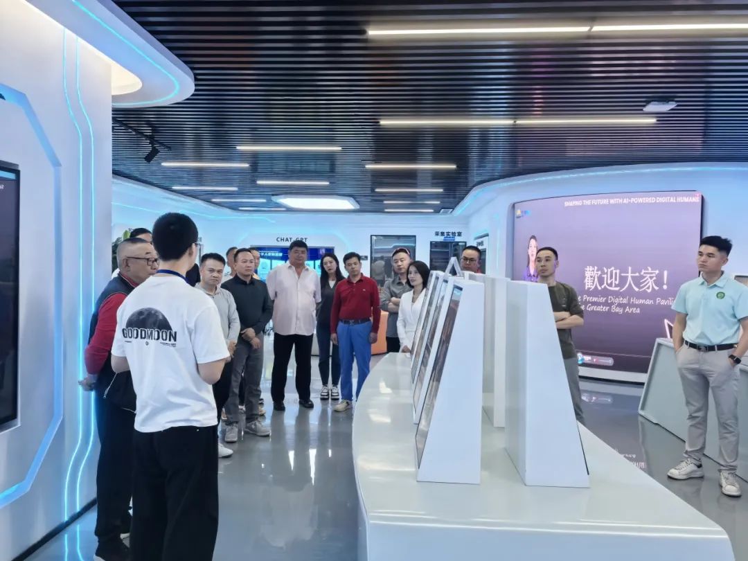 高球队动态 | 桂情聚力 交流共赢——东莞桂商高球队与新贵派（广西）俱乐部企业家走访交流座谈