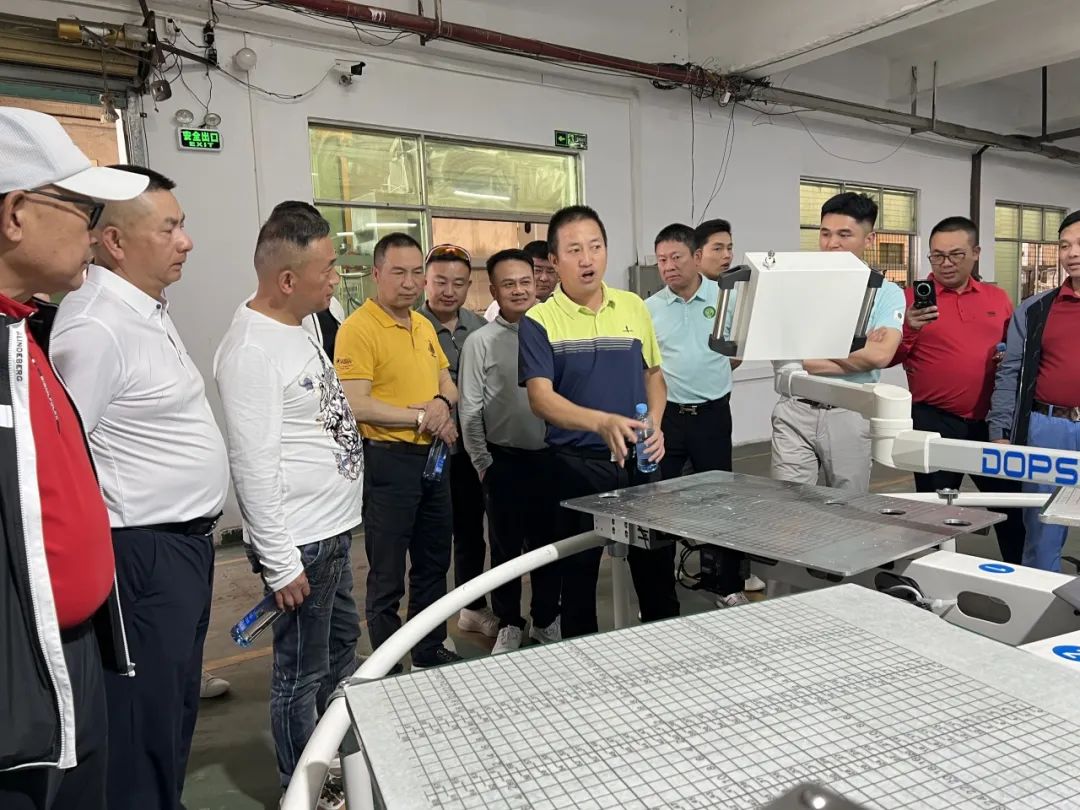 高球队动态 | 桂情聚力 交流共赢——东莞桂商高球队与新贵派（广西）俱乐部企业家走访交流座谈