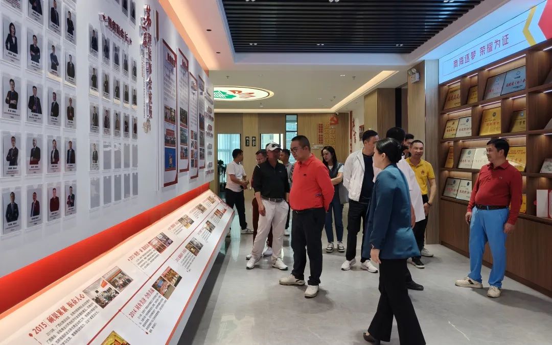高球队动态 | 桂情聚力 交流共赢——东莞桂商高球队与新贵派（广西）俱乐部企业家走访交流座谈