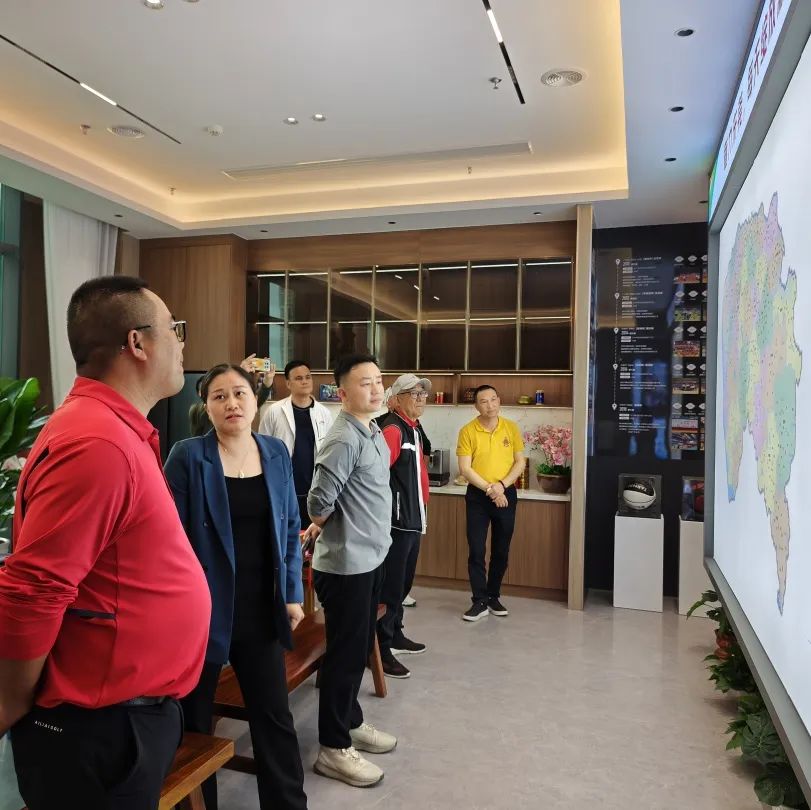 高球队动态 | 桂情聚力 交流共赢——东莞桂商高球队与新贵派（广西）俱乐部企业家走访交流座谈