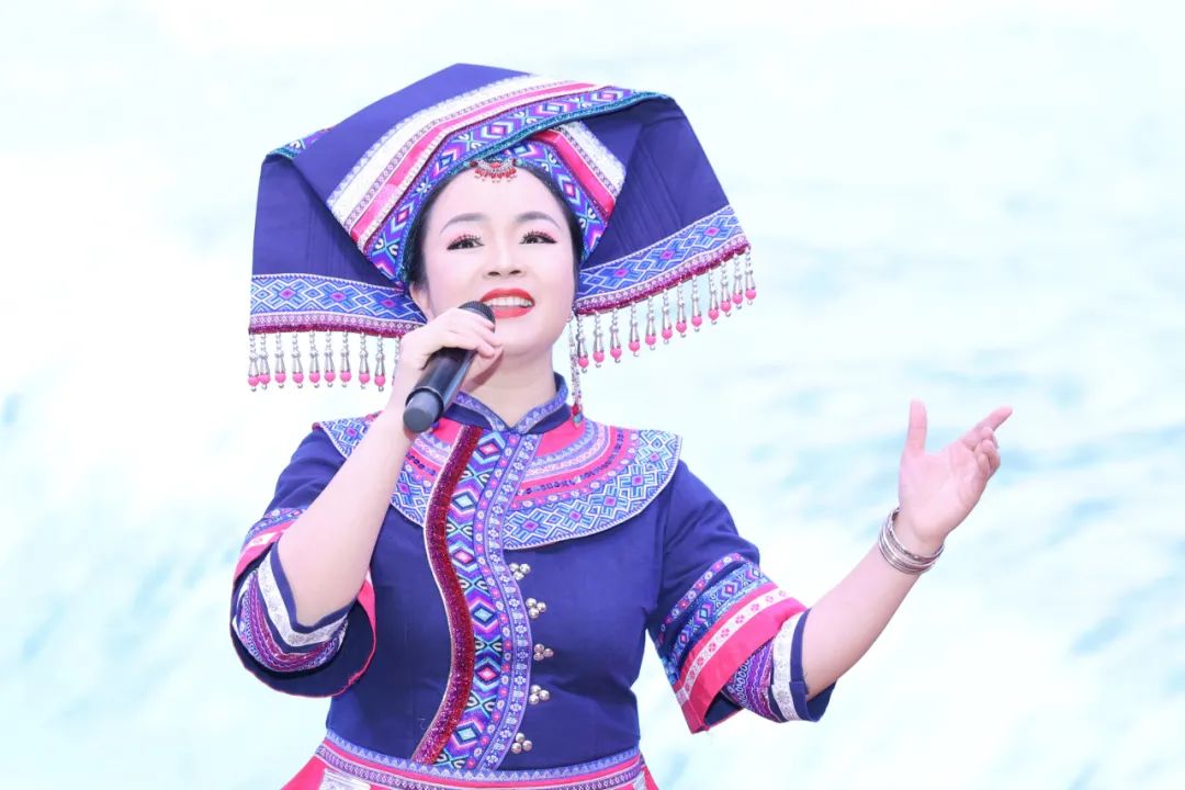 迈向未来 信启新章——东莞市广西商会乔迁盛典暨信发产业集团15周年庆圆满举行
