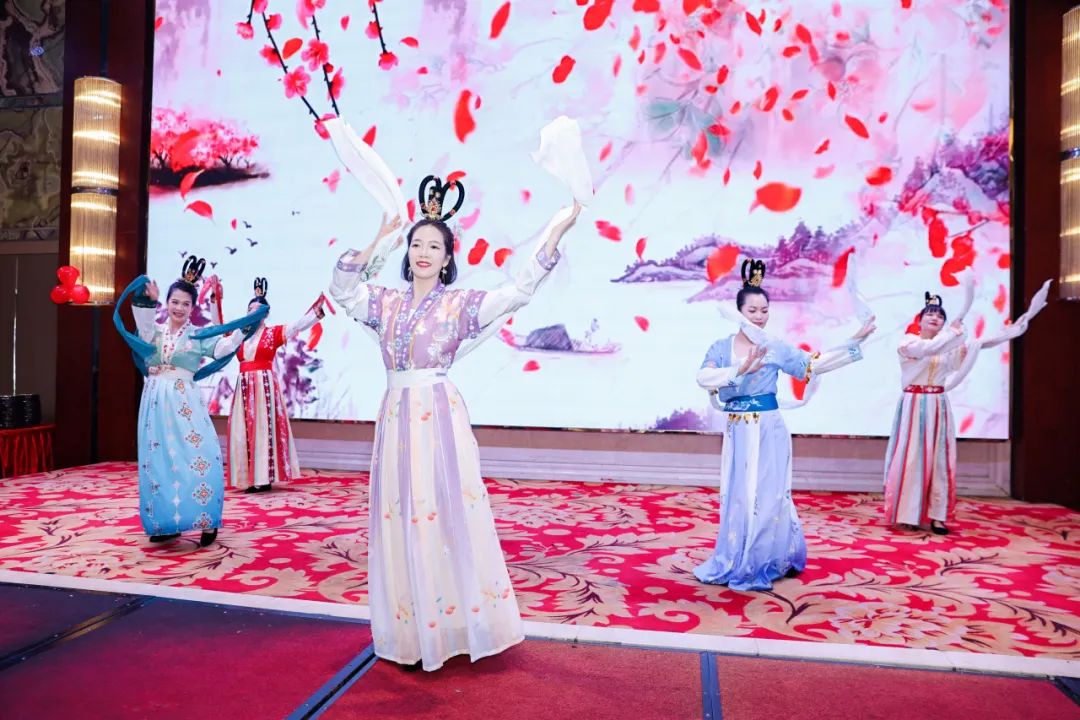 迈向未来 信启新章——东莞市广西商会乔迁盛典暨信发产业集团15周年庆圆满举行