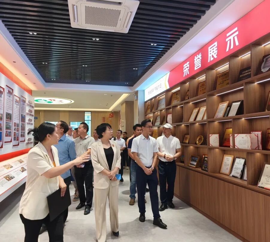 商会动态 | “迎中秋·庆国庆”东莞贺商座谈会暨贺州市民营企业家“双周早餐会”在我商会举行