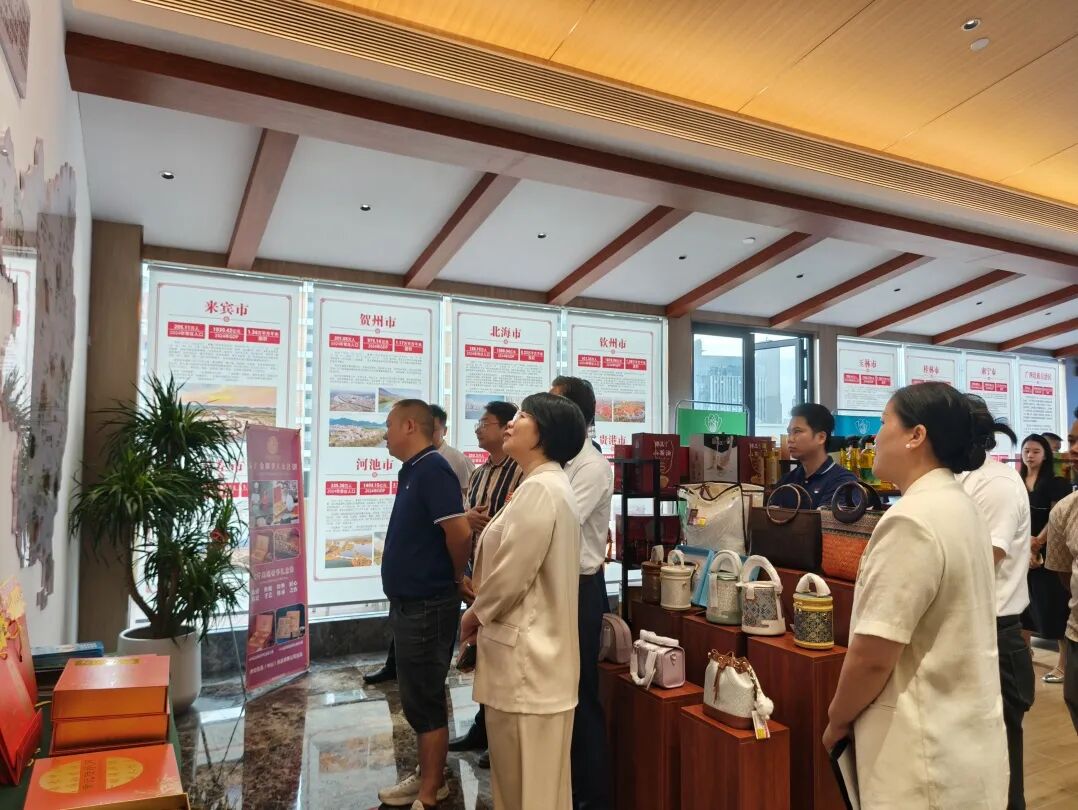 商会动态 | “迎中秋·庆国庆”东莞贺商座谈会暨贺州市民营企业家“双周早餐会”在我商会举行