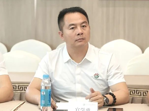 商会动态 | 政企联动如何激发湾区新动能？东莞市工商联副主席黄志良一行莅临商会召开座谈会