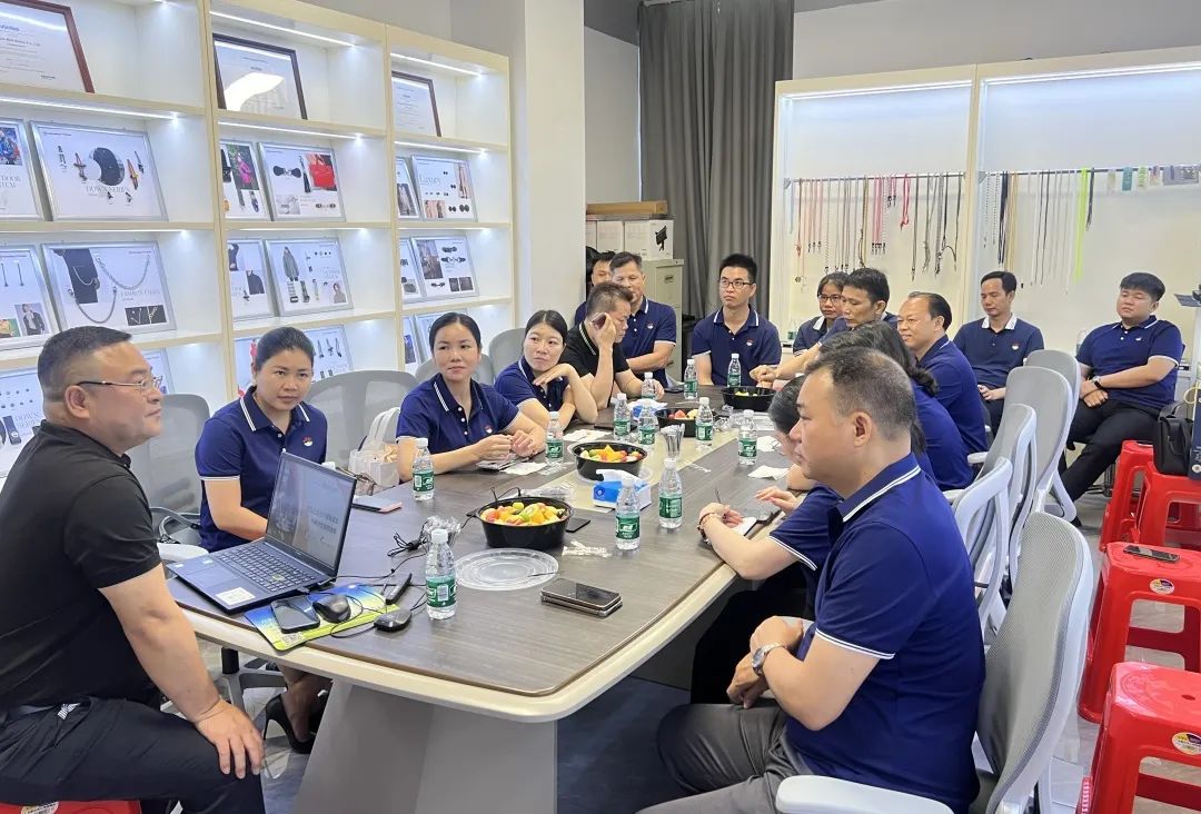 商会动态 | 智健未来：内卷时代下制造企业的破局之道与企业家健康管理