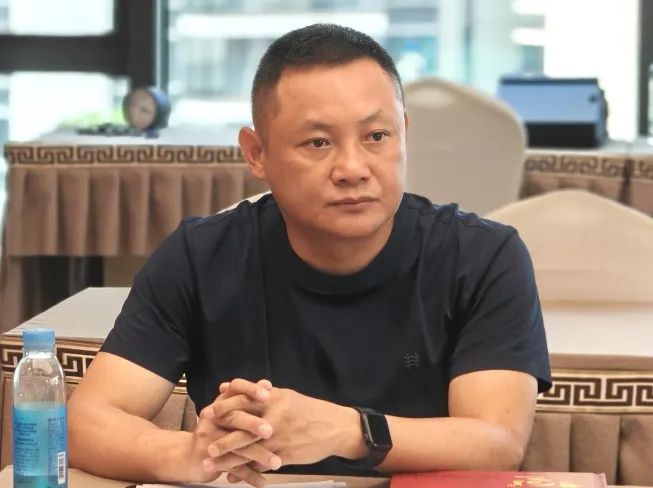 商会动态 | 政企联动如何激发湾区新动能？东莞市工商联副主席黄志良一行莅临商会召开座谈会
