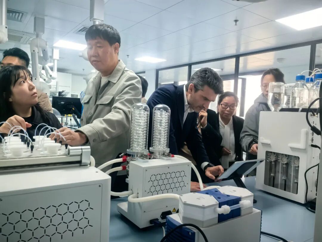 萊伯泰科上海應(yīng)用研究中心成功舉辦亞洲區(qū)域渠道合作伙伴培訓(xùn)盛會