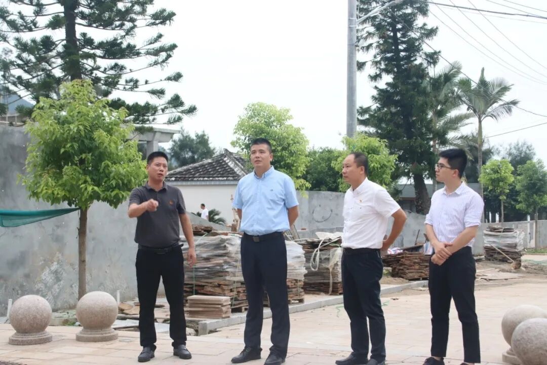 6565656月24日,县委副书记陈向汉到长春镇调