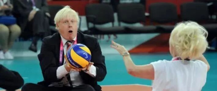 读品：球迷进场丨头球丨多特蒙德