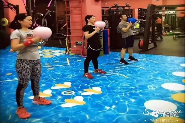 360私教功能地板.jpg