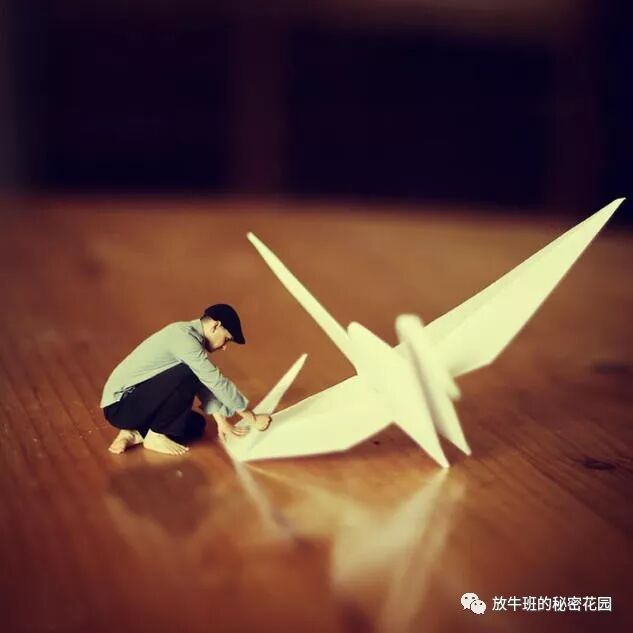 《数字化时代的生活体验：一组超现实主义概念摄影作品（二）》