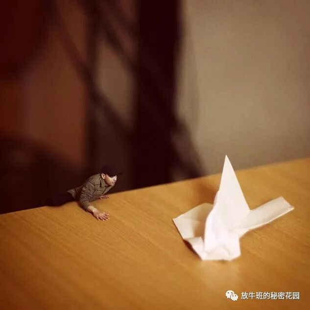 《数字化时代的生活体验：一组超现实主义概念摄影作品（二）》