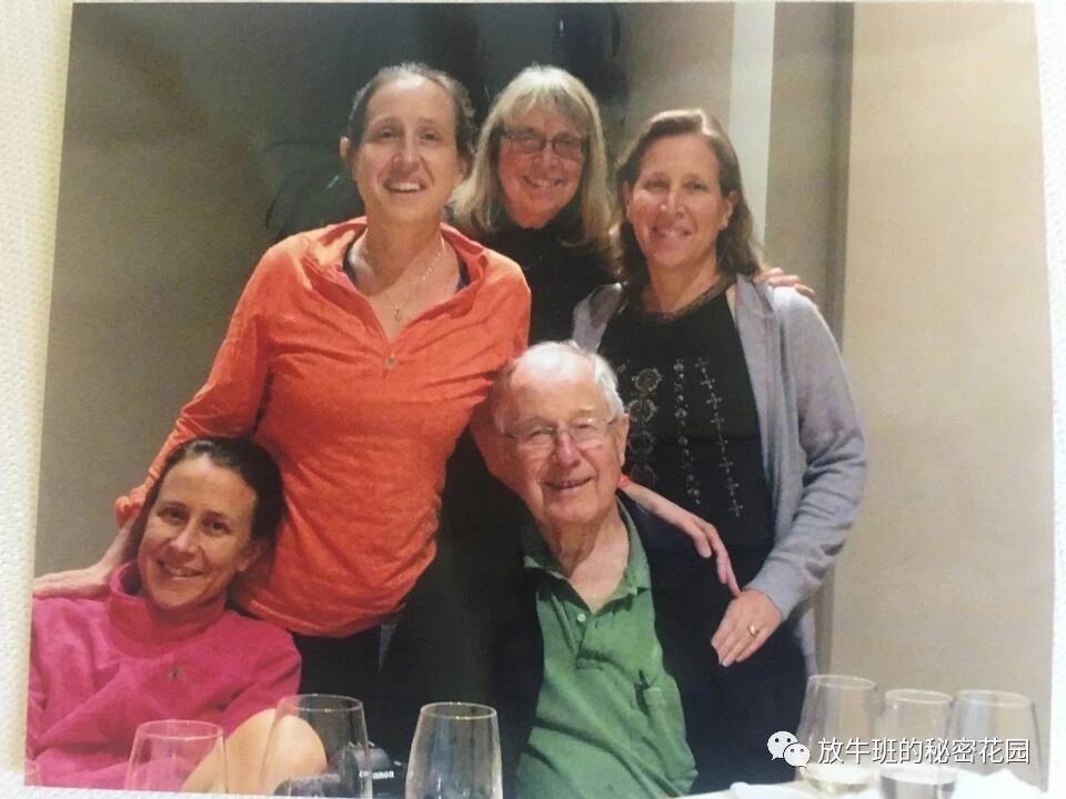 《她是美国最成功的两位女企业家的母亲，她这样培养她们》