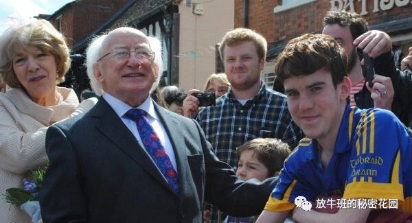 《天生我才必“有用”？爱尔兰总统给学生们提出不同观点》