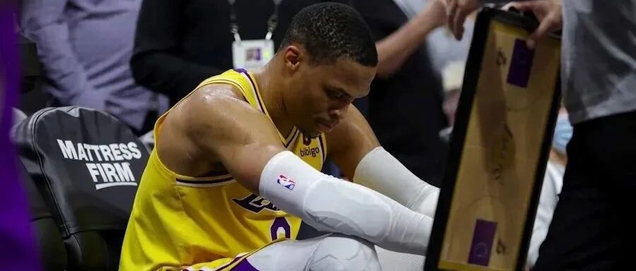 威斯布鲁克，从天之骄子到全网群嘲